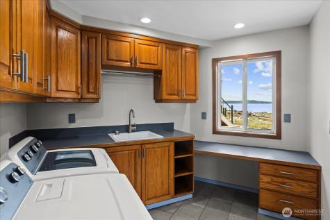 1808 E Lola Beach Lane Oak Harbor WA 98277