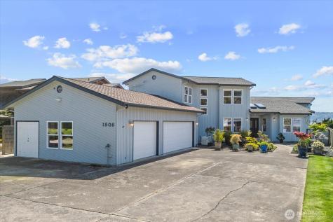 1808 E Lola Beach Lane Oak Harbor WA 98277