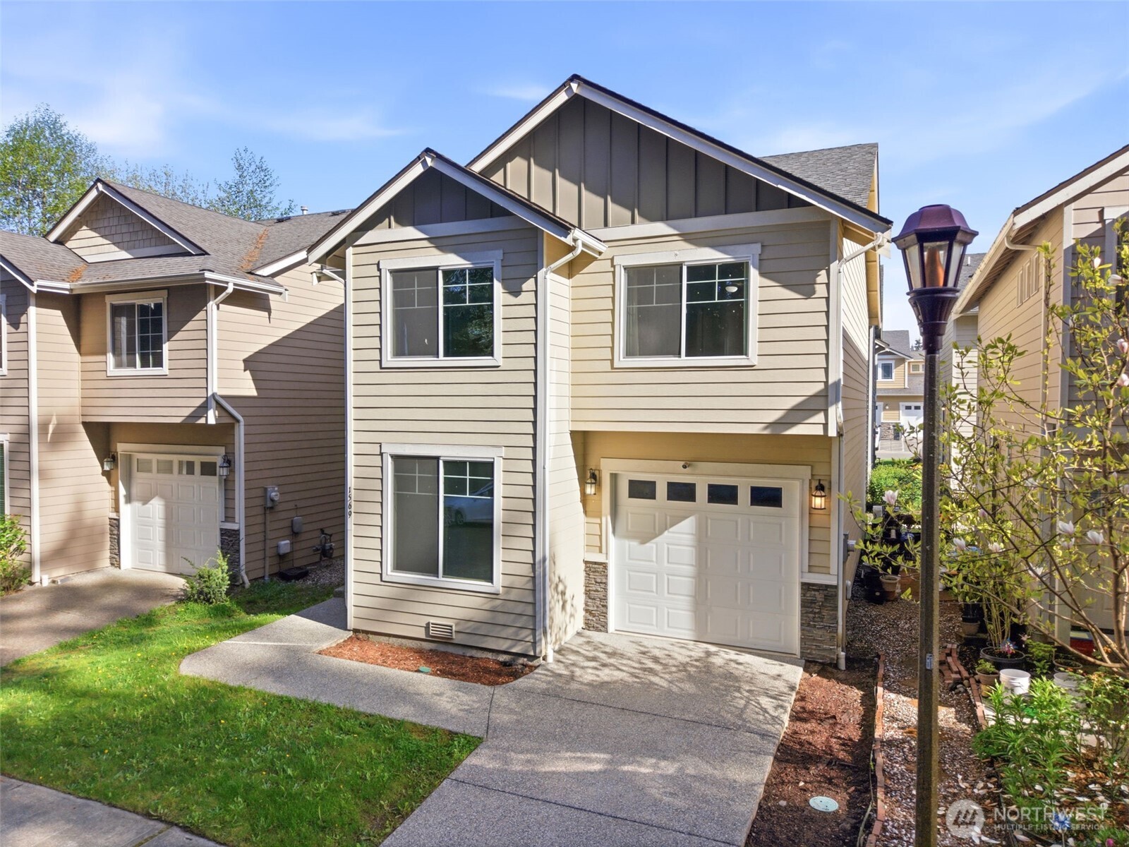 1569 NE Fontaine Way Poulsbo WA 98370