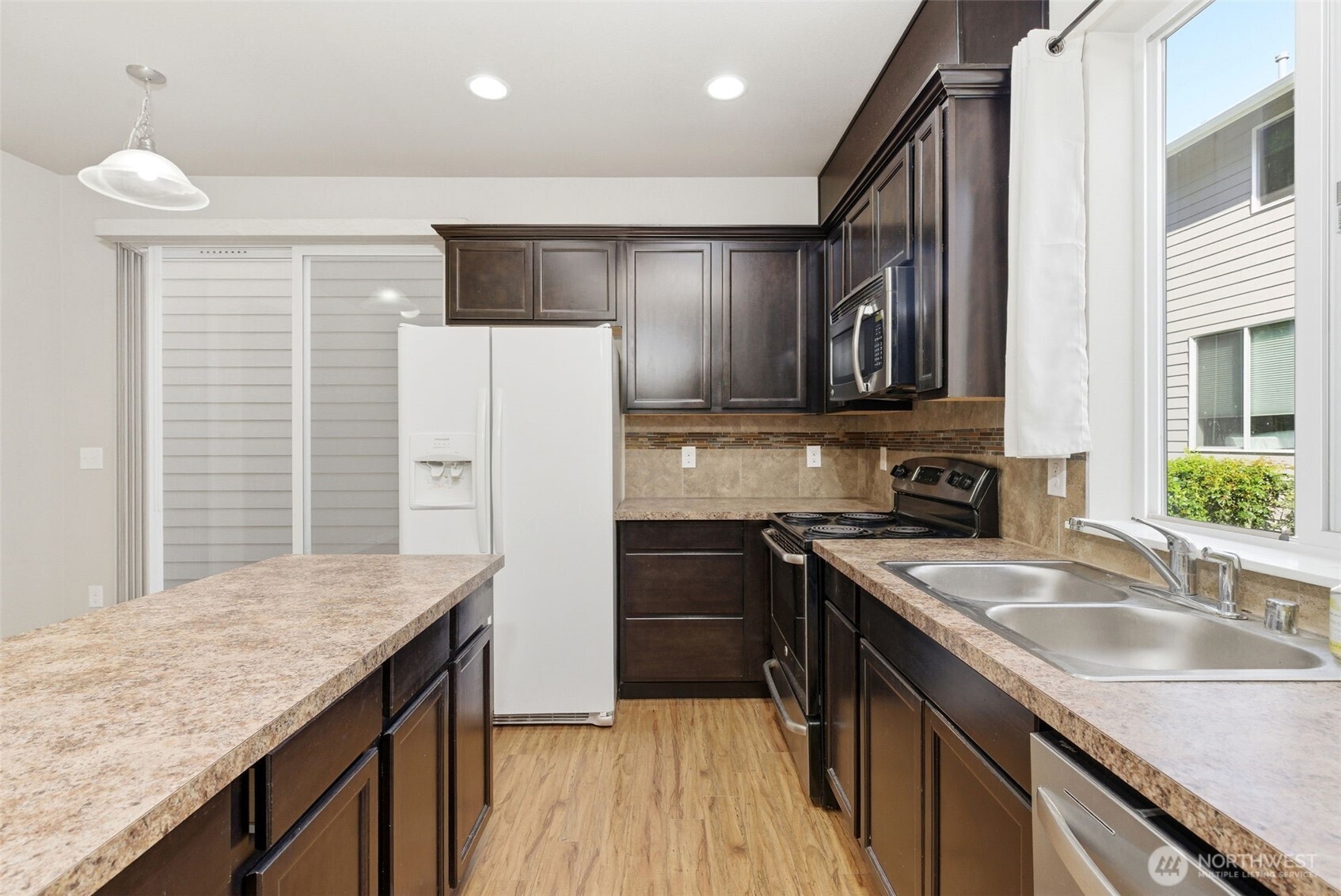 1569 NE Fontaine Way Poulsbo WA 98370