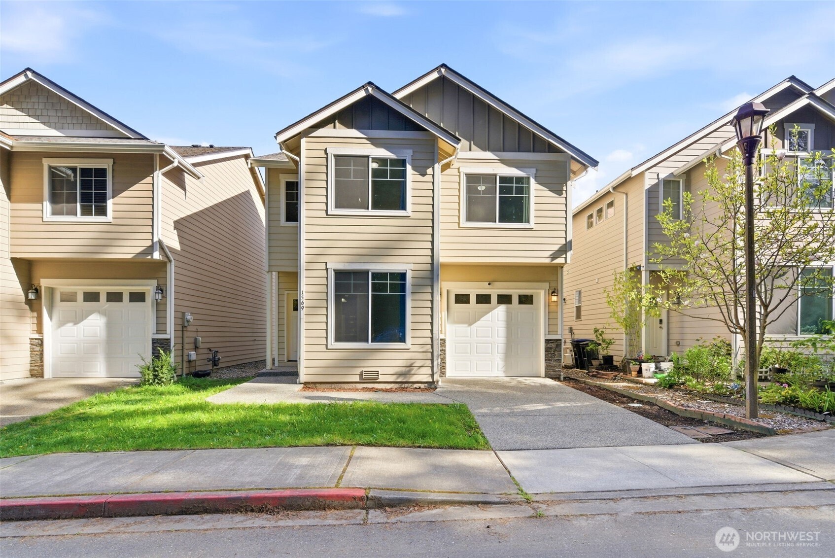 1569 NE Fontaine Way Poulsbo WA 98370