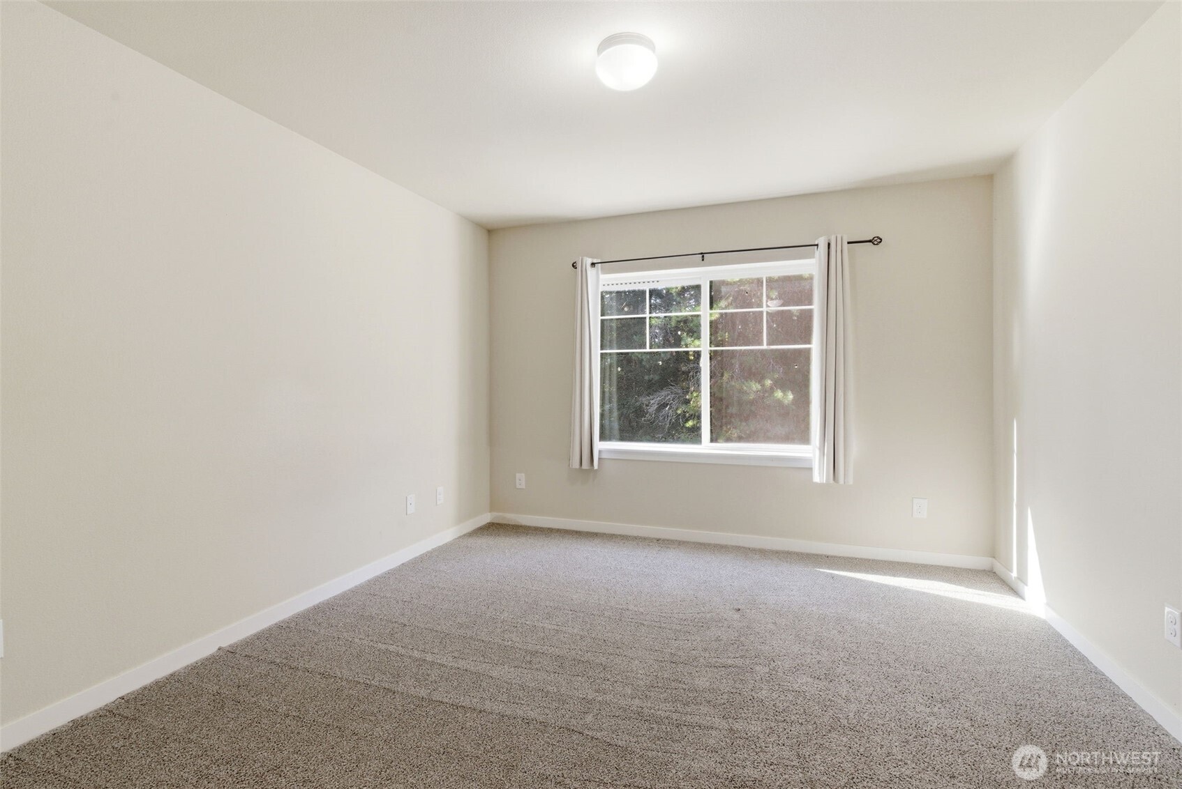 1569 NE Fontaine Way Poulsbo WA 98370