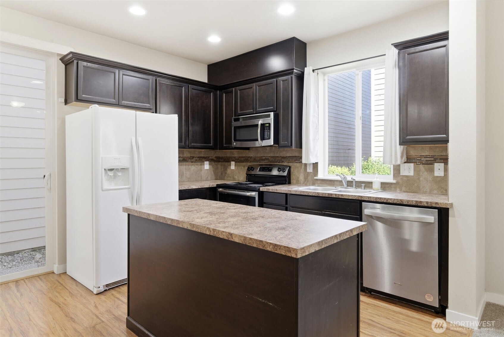1569 NE Fontaine Way Poulsbo WA 98370