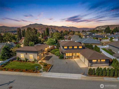 185 31st Street NW East Wenatchee WA 98802