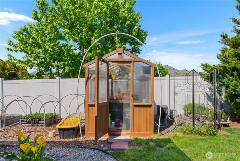 185 31st Street NW East Wenatchee WA 98802