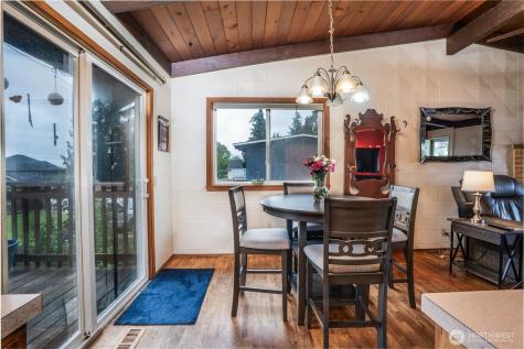2132 Firland Drive Puyallup WA 98371