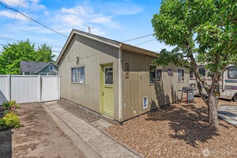 531 16th Avenue Longview WA 98632