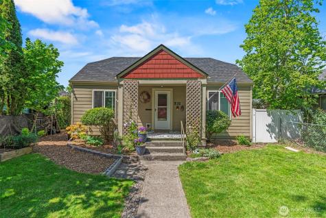 531 16th Avenue Longview WA 98632