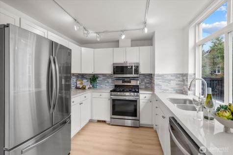 1716 24th Avenue NE Issaquah WA 98029