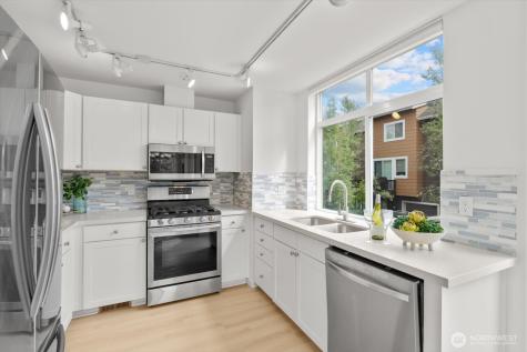 1716 24th Avenue NE Issaquah WA 98029