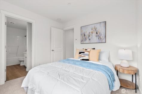 1716 24th Avenue NE Issaquah WA 98029