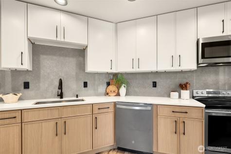 22057 SE 269th Place Maple Valley WA 98038