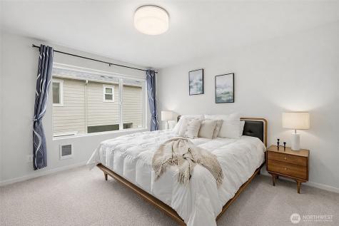 13706 Manor Way Lynnwood WA 98087