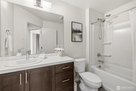 13706 Manor Way Lynnwood WA 98087