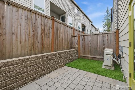 13706 Manor Way Lynnwood WA 98087