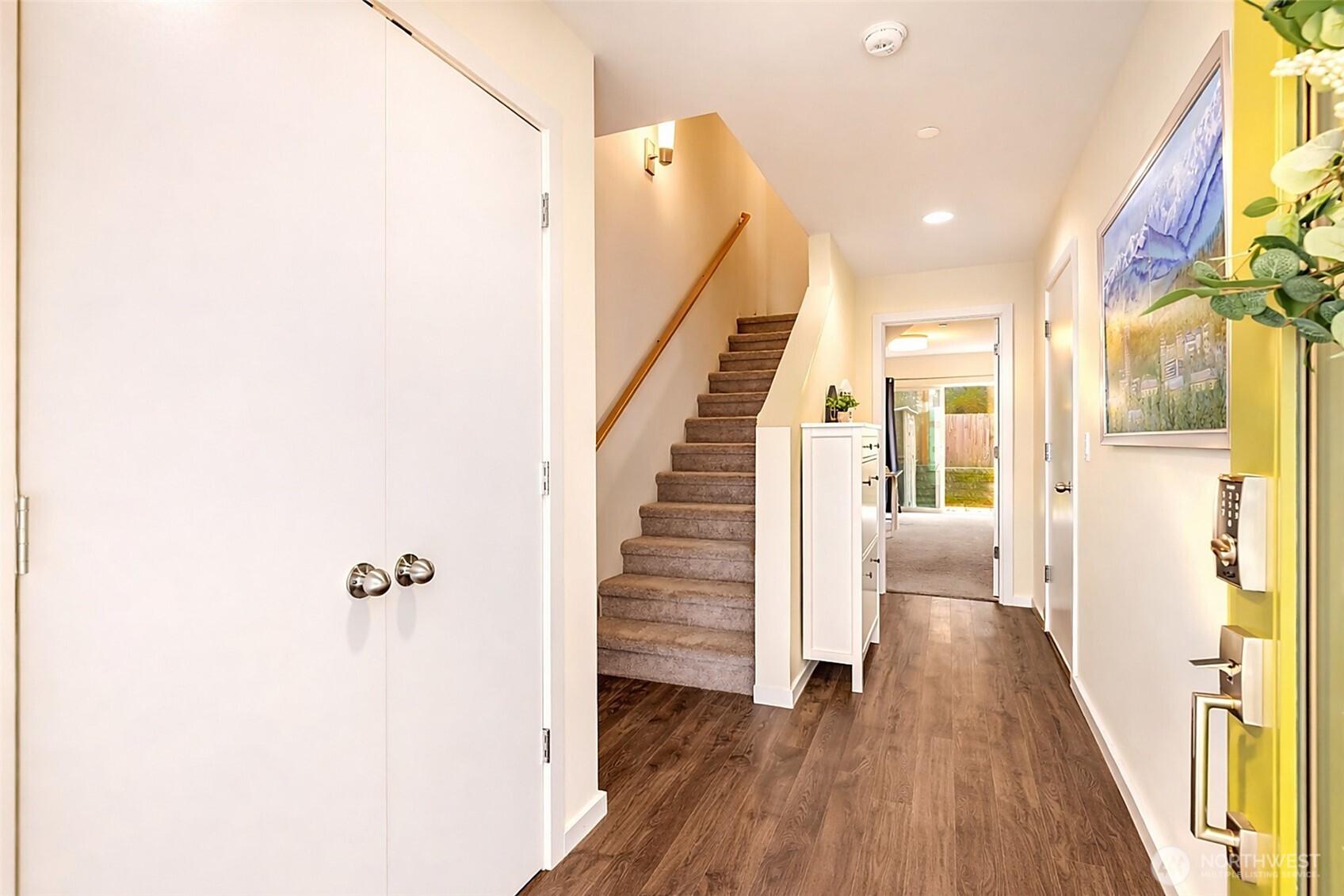 13706 Manor Way Lynnwood WA 98087
