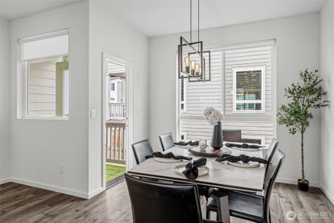 13706 Manor Way Lynnwood WA 98087