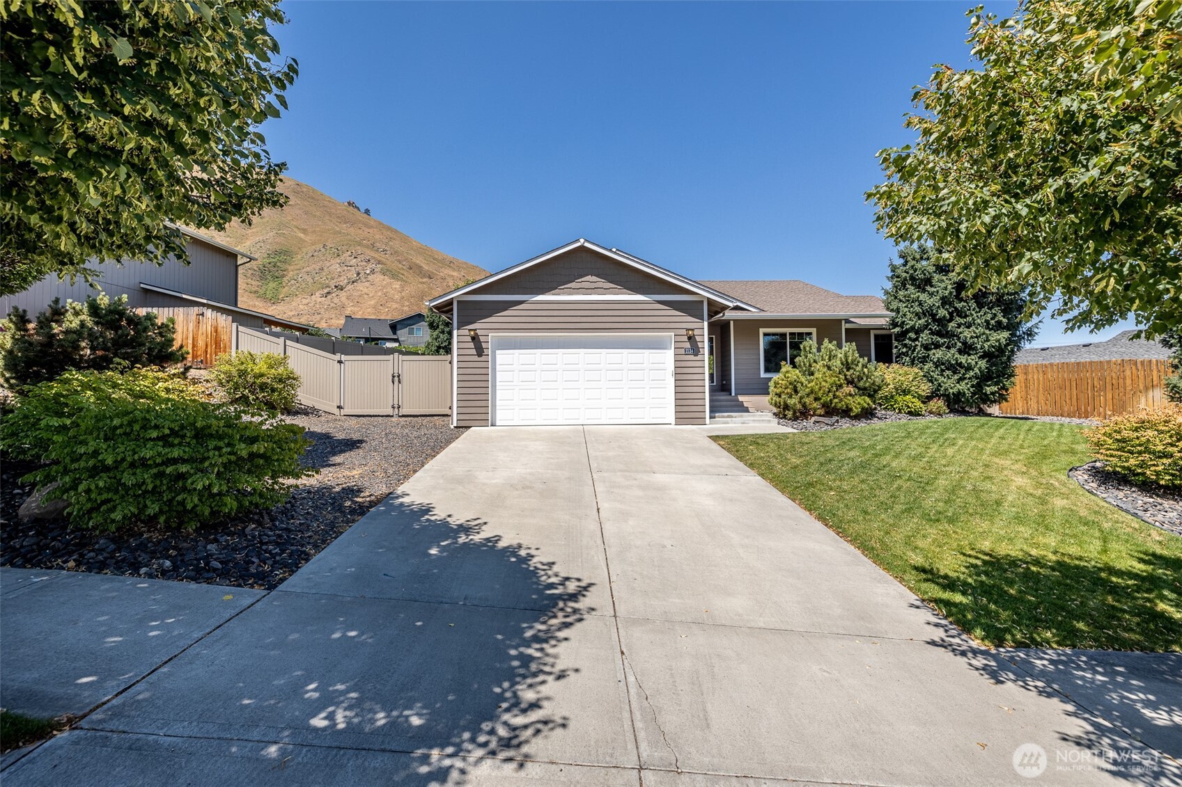 2124 Citation Loop Wenatchee WA 98801