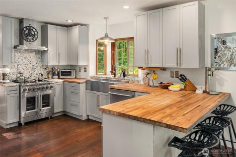 11703 Vashon Highway SW Vashon WA 98070