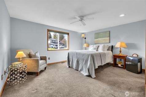 3209 32nd Street Pl SE Puyallup WA 98374