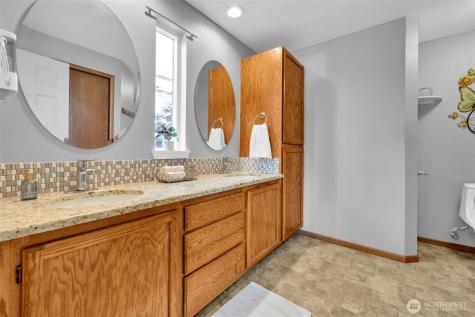 3209 32nd Street Pl SE Puyallup WA 98374