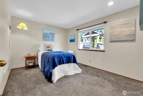 3209 32nd Street Pl SE Puyallup WA 98374