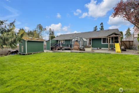 3209 32nd Street Pl SE Puyallup WA 98374