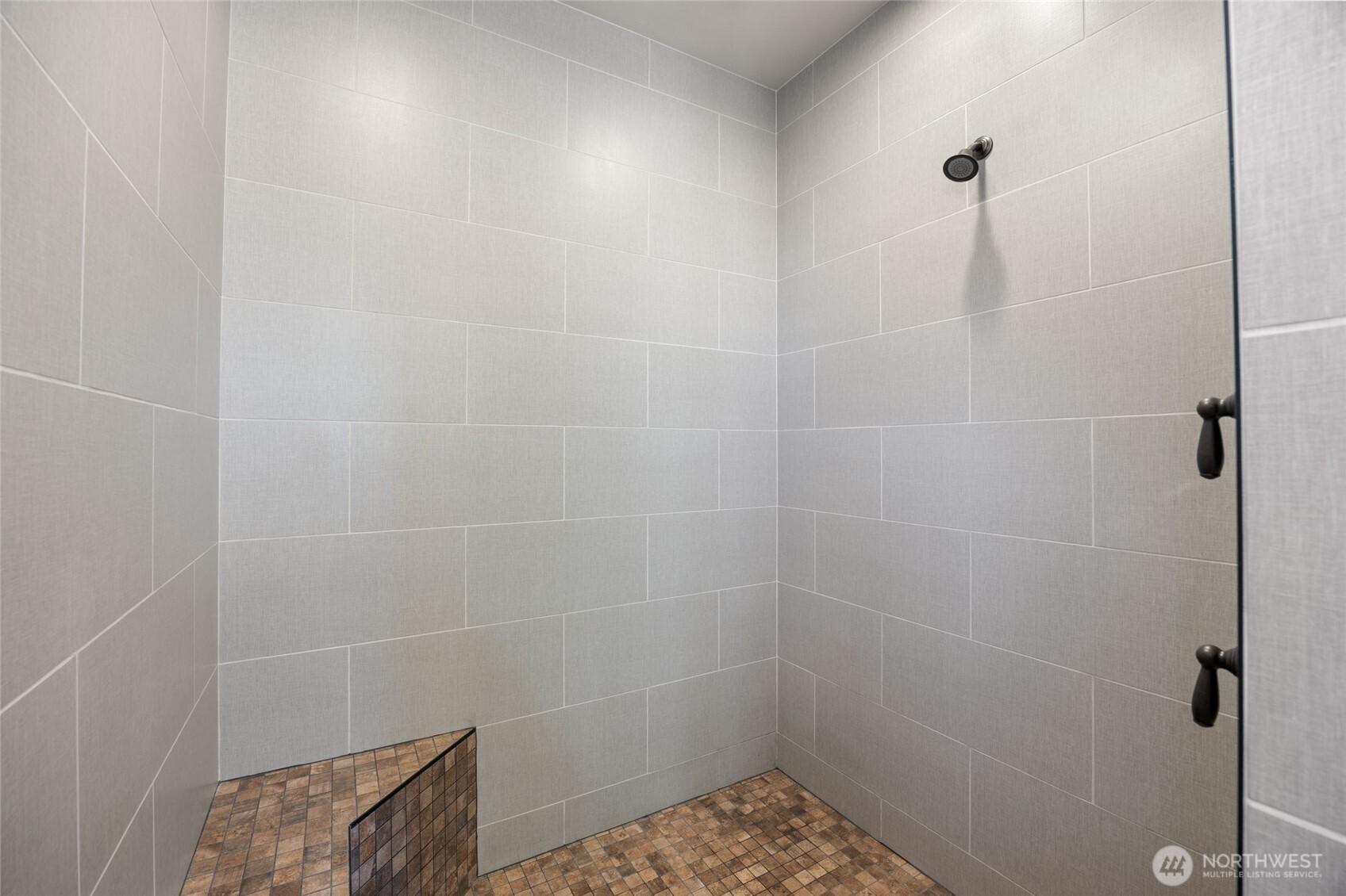 4065 NE Edwards Drive Moses Lake WA 98837