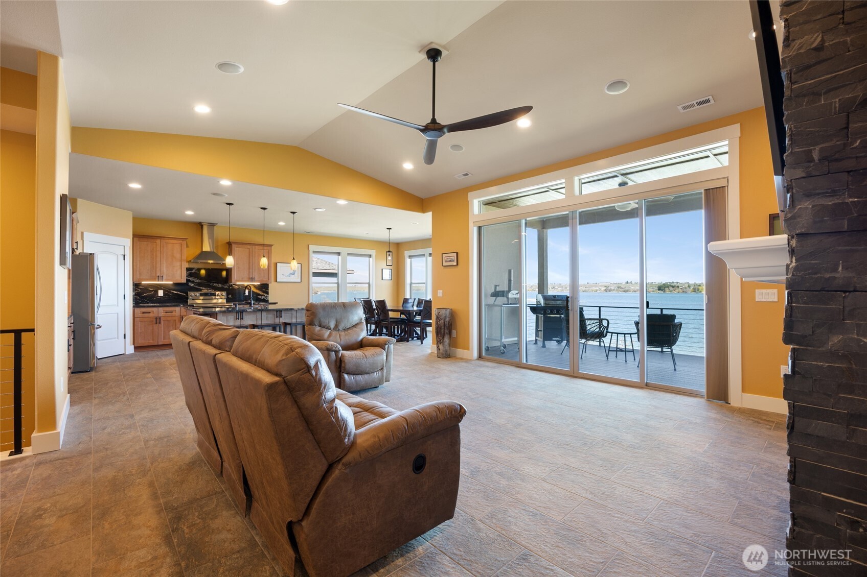 4065 NE Edwards Drive Moses Lake WA 98837