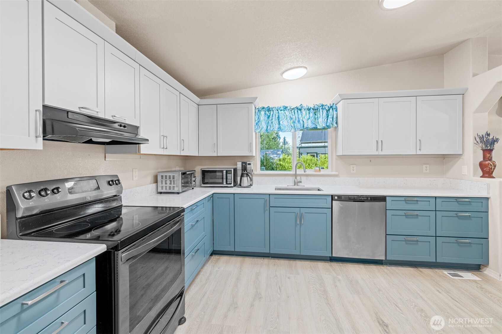 423 Fleming Drive Sequim WA 98382