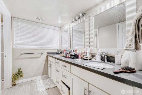 4634 144th Place SE Bellevue WA 98006