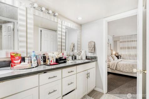 4634 144th Place SE Bellevue WA 98006