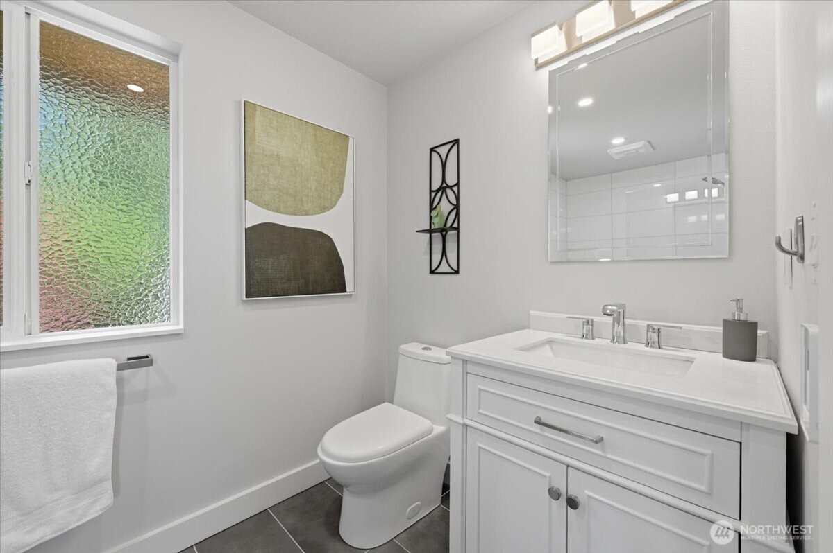 3754 NE 194th Street Lake Forest Park WA 98155