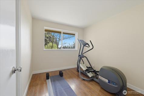 3754 NE 194th Street Lake Forest Park WA 98155