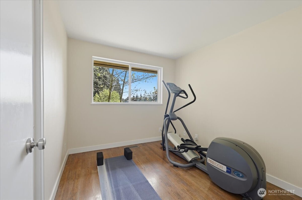 3754 NE 194th Street Lake Forest Park WA 98155