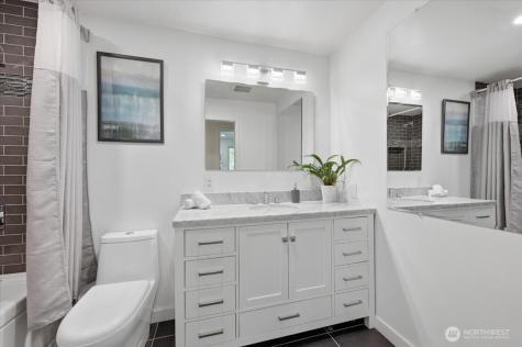 3754 NE 194th Street Lake Forest Park WA 98155