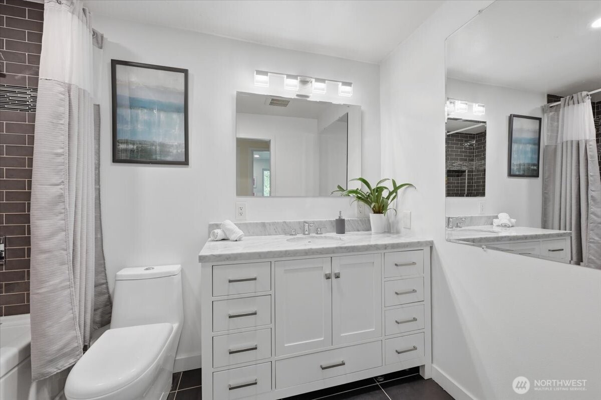 3754 NE 194th Street Lake Forest Park WA 98155