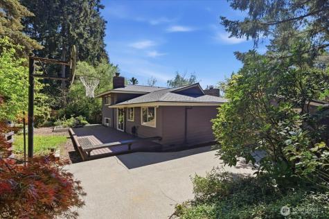 3754 NE 194th Street Lake Forest Park WA 98155