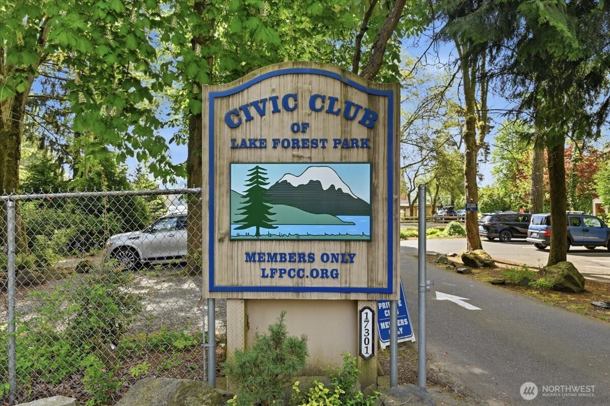 3754 NE 194th Street Lake Forest Park WA 98155