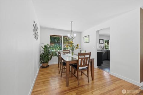 3754 NE 194th Street Lake Forest Park WA 98155
