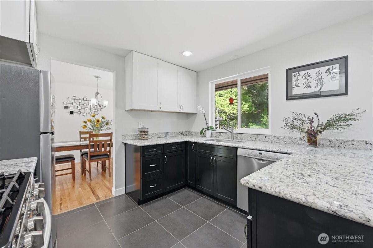 3754 NE 194th Street Lake Forest Park WA 98155