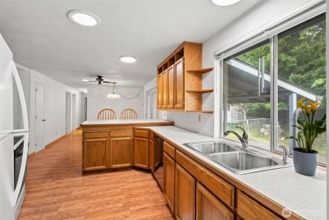 7534 Illahee Road NE Bremerton WA 98311