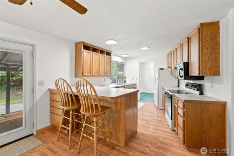 7534 Illahee Road NE Bremerton WA 98311