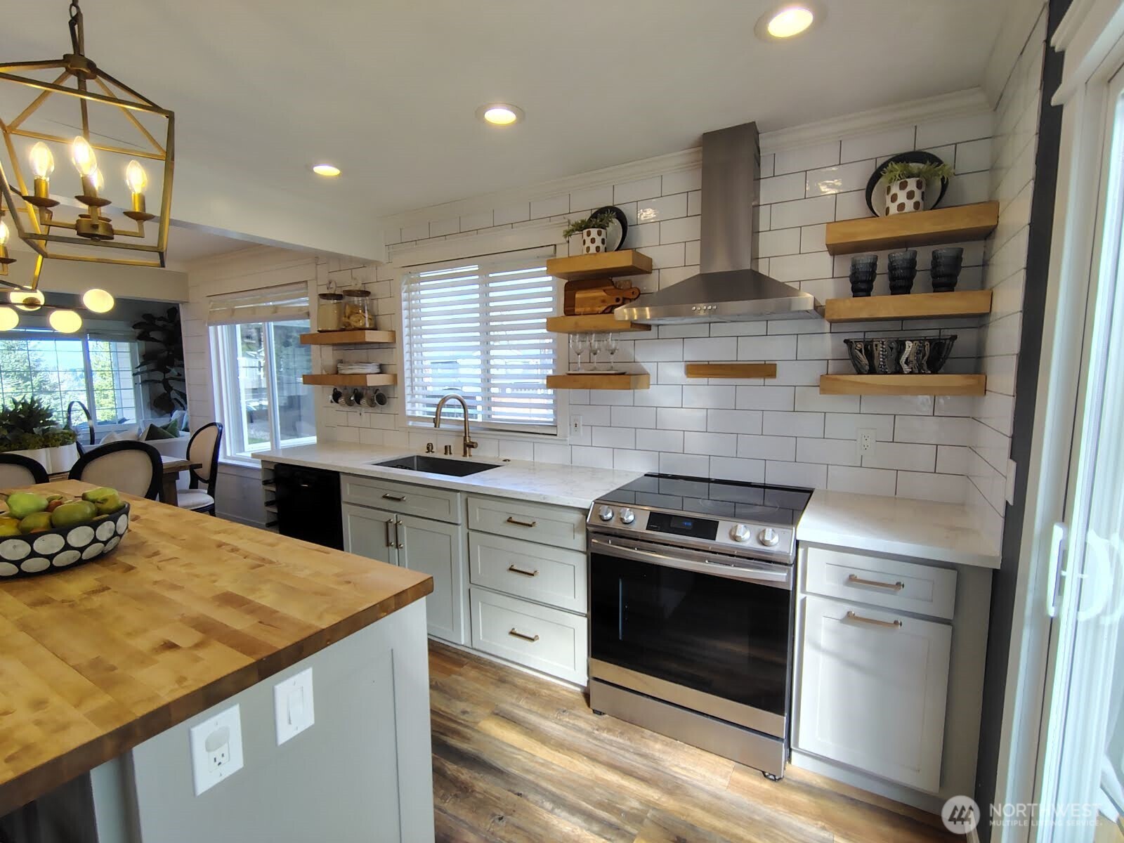 25806 203rd Avenue SE Covington WA 98042