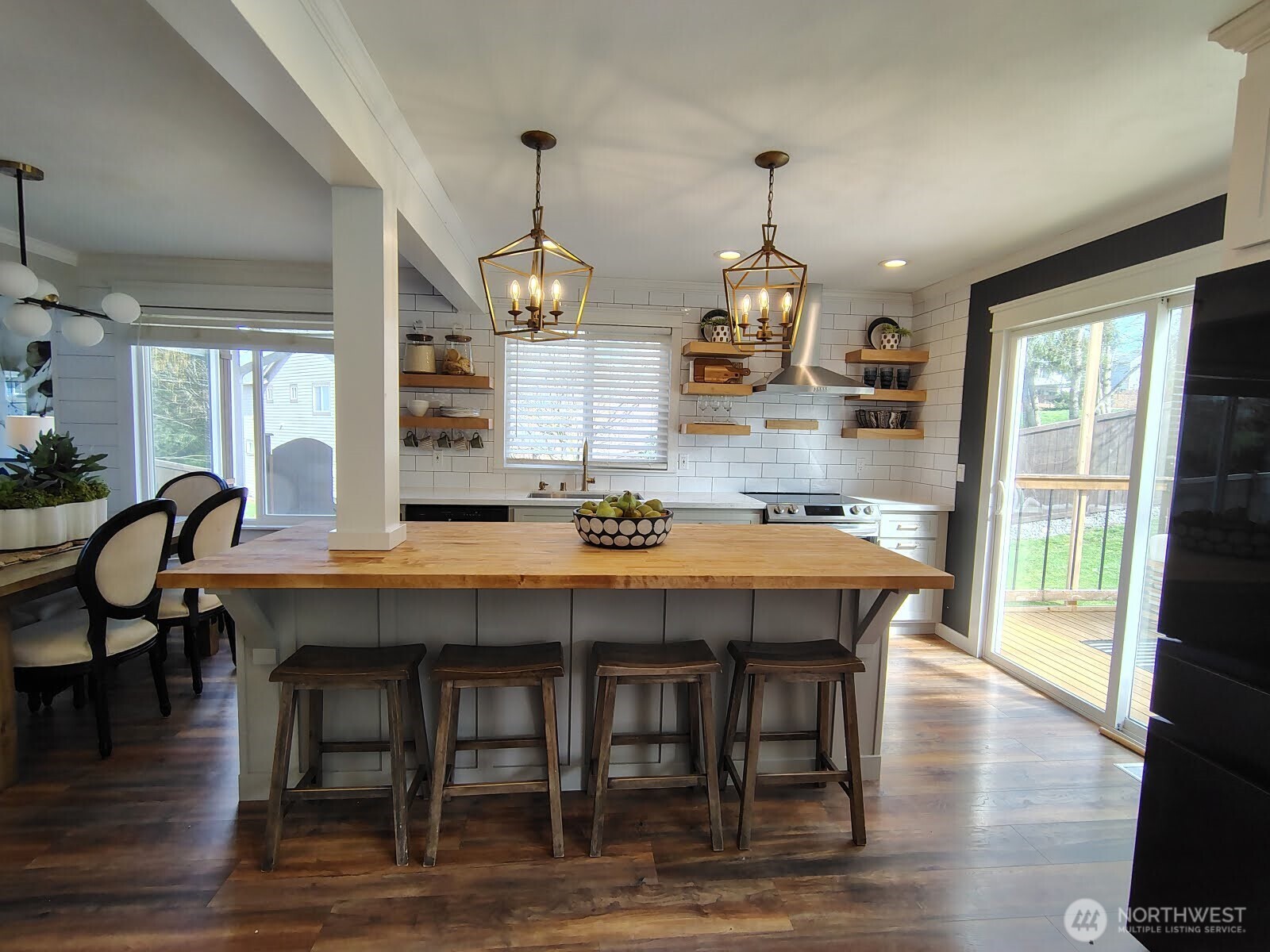 25806 203rd Avenue SE Covington WA 98042