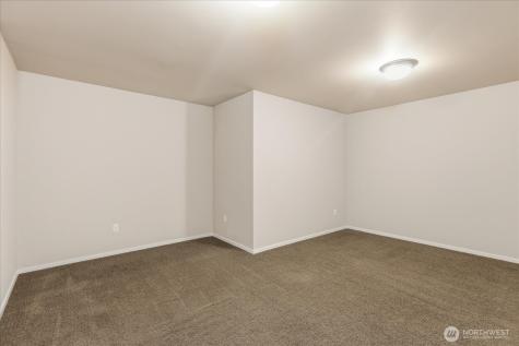 16526 1st Park SE Bothell WA 98012