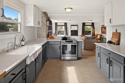 16660 51st Avenue S Seatac WA 98188