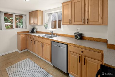 16660 51st Avenue S Seatac WA 98188