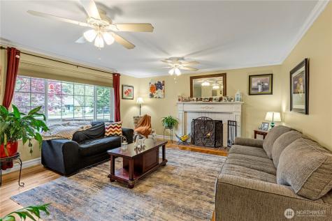 6302 181st Place SW Lynnwood WA 98037