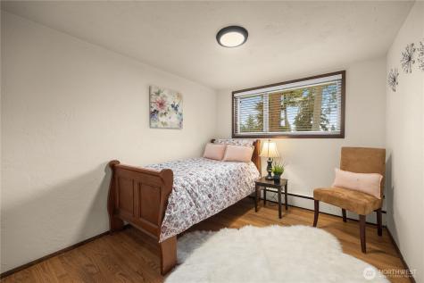 336 N 160th Street Shoreline WA 98133